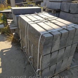 6324100034 granitnyj bordyur dorozhnyj.jpg