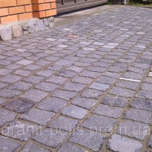 7019142886 granitnyj bordyur pilennyj.jpg