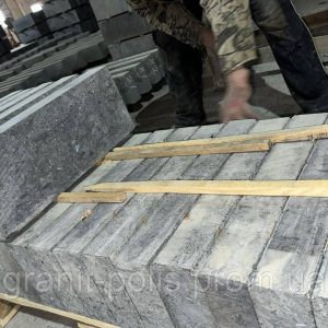 7019174517 granitnyj bordyur pilennyj.jpg