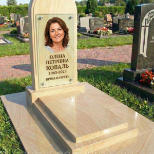 7035918085 krasivyj zhenskij pamyatnik.png